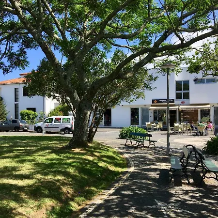 With Sea View In Lagoa Апартаменты